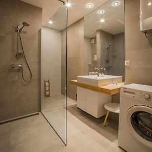 Apartament cu pscină